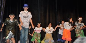 ‘Dışlanmayı’ sahneye taşıdılar