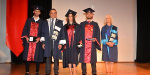 YDÜ Spor Bilimleri 79 mezun verdi