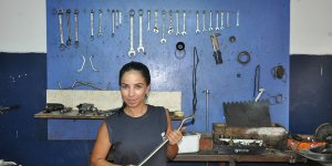 Simge Özkalp; “At gözlüğünüzü çıkartın, kadın ne isterse yapabilir…”