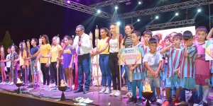 Dikmen gala gecesinde coştu