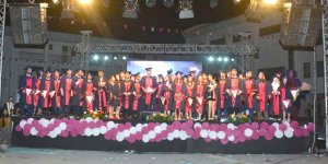 YDÜ Enstitü mezunları diplomalarını aldı…