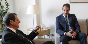 Mitsotakis Kıbrıs'ta