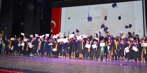 Özay Günsel Çocuk Üniversitesi ilk mezunlarını verdi…