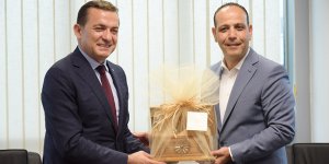 Harmancı, Abdullah Özyiğit ile görüştü