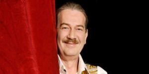 Ferhangi Şeyler Mağusada sahnelenecek