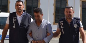 Ev sahibinin eşyalarını sattı