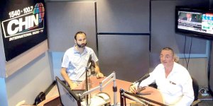 Hasan Çakmak Kanada’da kitaplarını imzaladı