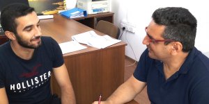 Bir dünya markasında, bir Kıbrıslı Türk genç