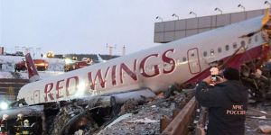 Yolcu uçağı düştü: 50 ölü