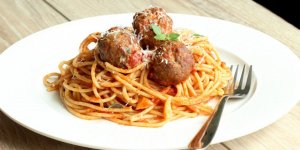 Kanser Hastaları yararına “Makarna Maratonu”