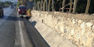 Girne'deki çevre yolunda temizlik