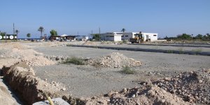 İskele'de sahil düzenlemesi devam ediyor