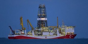 "Yavuz"  Taşucu açıklarında demirledi