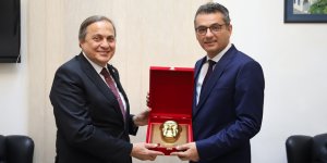 Erhürman, CHP’li Torun ve beraberindeki heyeti kabul etti