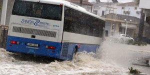 Yağışlar zarar verdi