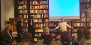 Zekai Altan İstanbul’da kitabını tanıttı