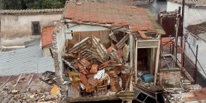 Surlariçi  yıkılıyor!