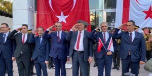 Protokolden asker selamı (!)