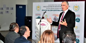 Öğretmenlere yönelik mesleki gelişim seminerleri yapılıyor