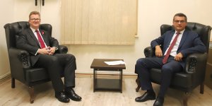 Erhürman İngiliz Yüksek Komiseri’ni kabul etti