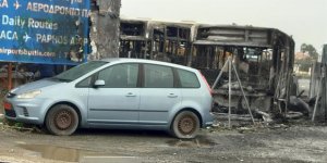 Larnaka'da otobüsler kundaklandı