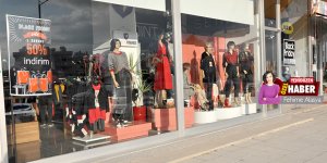 Çarşıda ‘Black Friday’ etkisi… Alıcıya indirim,  esnafa hareket