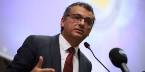 "Kendi kendimizi yönetmekteki eksikliklerimizi tamamlamalıyız"