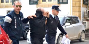 Vize borcunu ödemedi, kardeşinin kimliği ile geldi