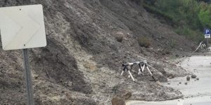 Büyükkonuk - Kaplıca yolu üzerinde toprak kayması oldu
