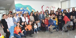 Çocuk Onkoloji servisinde yeni yıl partisi düzenlendi