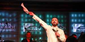 Mağusa’da Rober Hatemo ile yeni yıl coşkusu