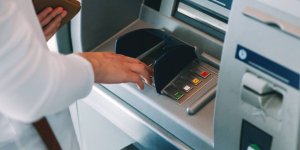 ATM'den 586 Euro çaldılar