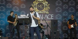 Girne’de coşkulu gece