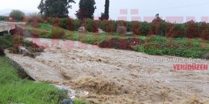Yeşilyurt'ta derivasyon kanalındaki patlak tamir ediliyor