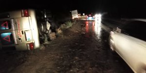 Öğrencileri taşıyan mibinüs devrildi