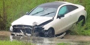 Hakimiyeti kaybetti, karşı şeride geçti