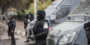 Mısır polisi AA Kahire ofisini basarak dört çalışanı gözaltına aldı