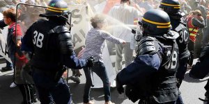 Fransa'da direniş sürüyor