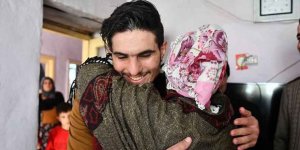 “Taş attığımız Suriyeliler, beni enkazdan kurtardı”