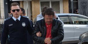 Araç çamura saplanınca tutuklandı