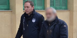 Polis: “2005’ten beri izinsiz ikamet ediyor”