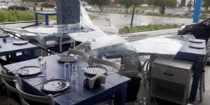 Fırtınalı yağış ‘kırdı geçirdi’!