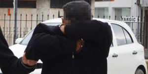 Eşini bıçakla korkutup kaçırıp darp etti