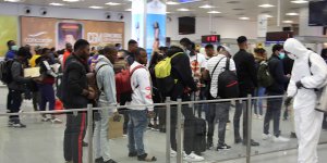 “Gelenlerin de gidenlerin de çoğunluğu öğrenci”