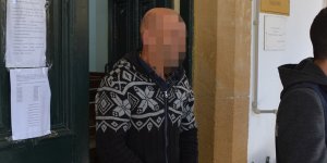 Cinsel taciz, sarhoşluk ve rahatsızlık suçlarından yargılanıyor