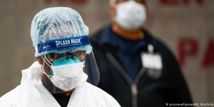 İngiltere'de ek önlemler: 6 kişiden büyük gruplara yasak yolda