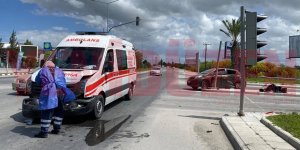 Ambulansla çarpıştı