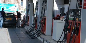 Akaryakıta 3 kuruş zam