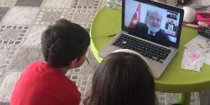 Tatar, çocuklarla sosyal medyada bir araya geldi