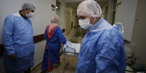 Türkiye'de coronavirüsden can kaybı 2 bin 805'e yükseldi